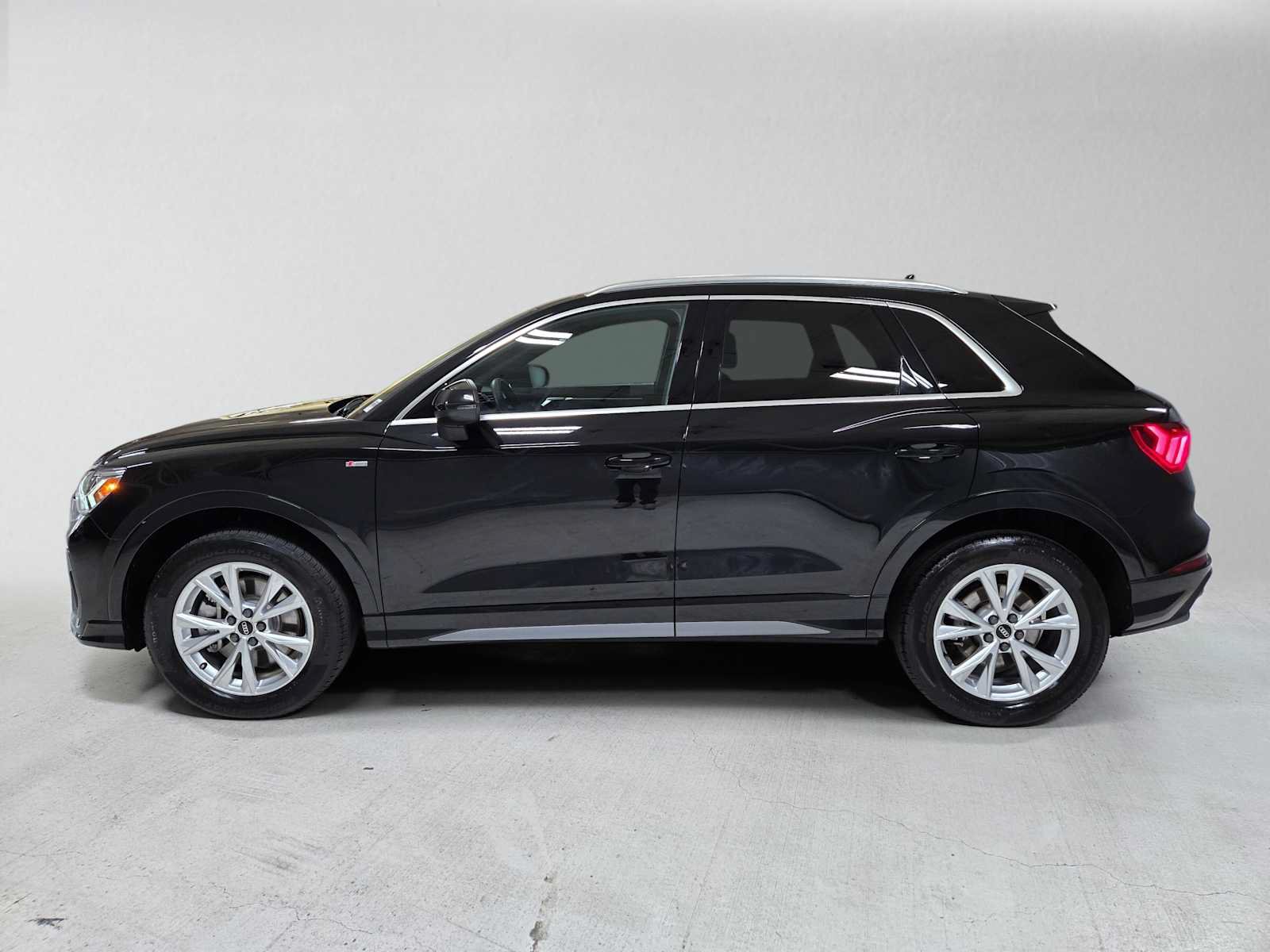 Used 2025 Audi Q3 2.0T Premium AWD/4WD image 6