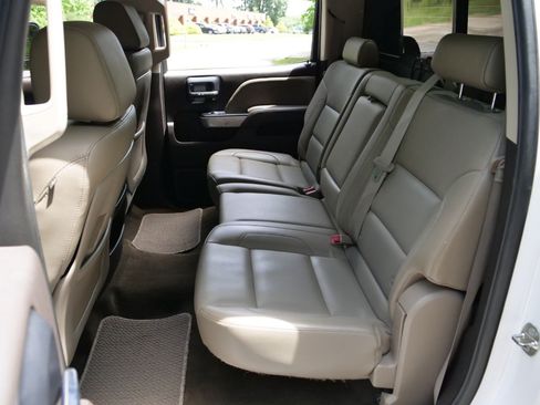 Used 2015 Chevrolet Silverado 2500 LTZ w/ Duramax Plus Package AWD/4WD image 23