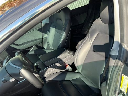 Used 2019 Tesla Model 3 Long Range image 17