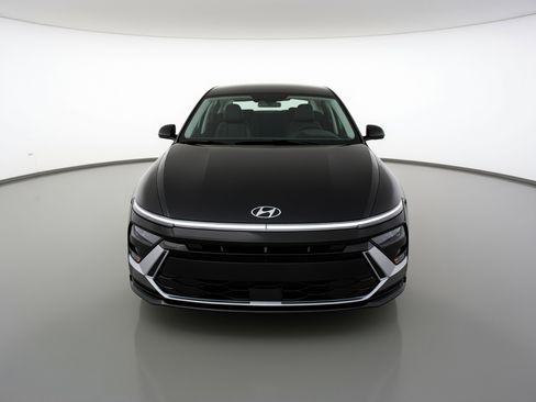 Used 2025 Hyundai Sonata SEL FWD image 2