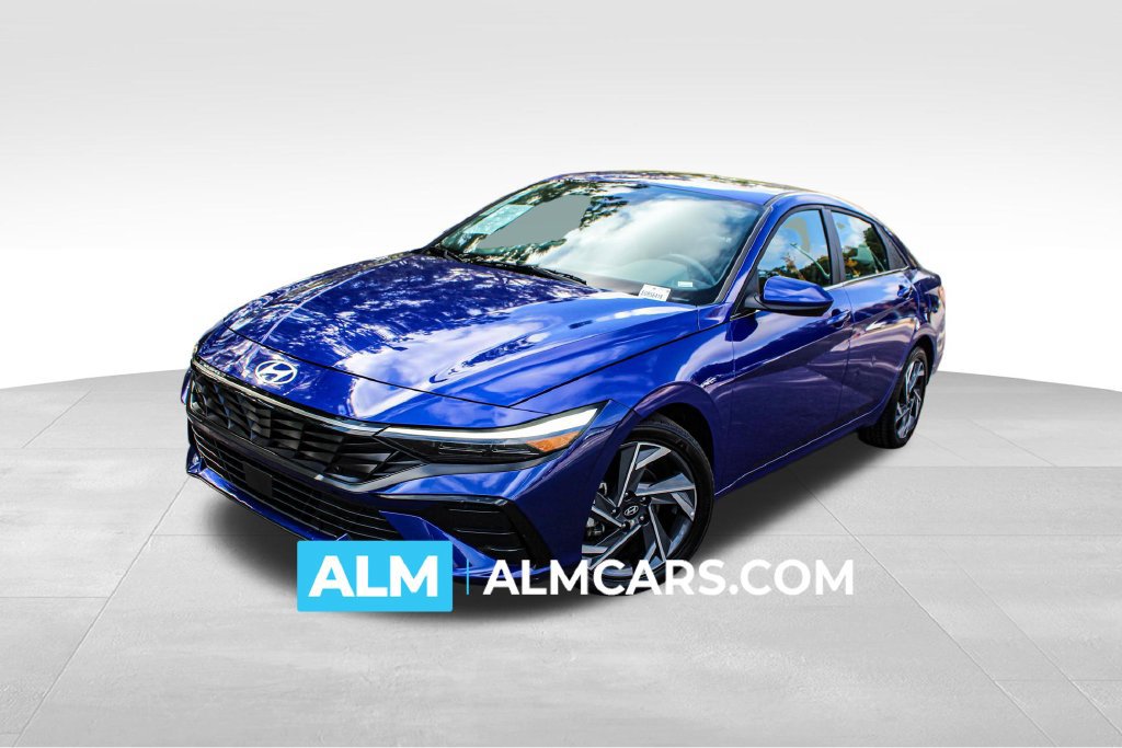 Used 2025 Hyundai Elantra SEL FWD image 1