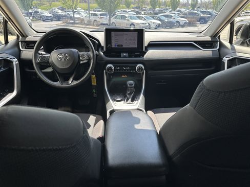 Certified 2023 Toyota RAV4 LE AWD/4WD image 22