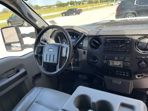 Used 2012 Ford F550 2WD Regular Cab Super Duty w/ Payload Upgrade Pkg image 8
