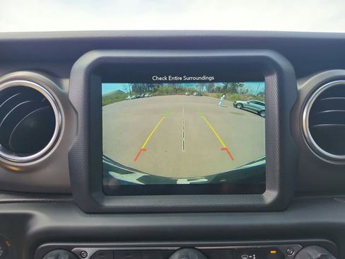 Used 2019 Jeep Wrangler Unlimited Rubicon w/ Dual Top Group image 23