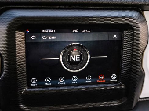 Used 2023 Jeep Gladiator Sport AWD/4WD image 25