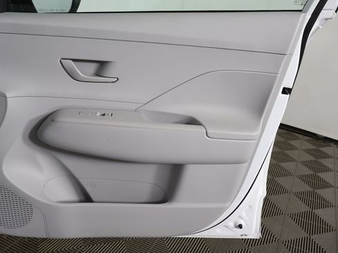 Used 2025 Hyundai Kona SEL FWD image 20