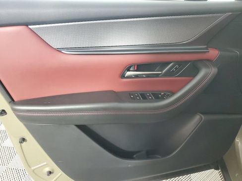 Used 2025 MAZDA CX-70 Plug-In Hybrid w/ Premium Plus AWD/4WD image 16