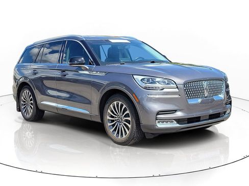 Certified 2022 Lincoln Aviator Reserve w/ Equipment Group 201A RWD image 2