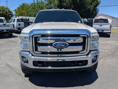 Used 2011 Ford F250 Lariat w/ Lariat Interior Pkg AWD/4WD image 11
