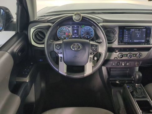Used 2018 Toyota Tacoma SR5 image 18