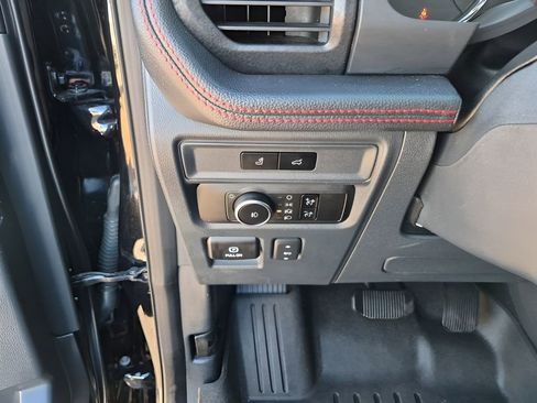 Used 2023 Ford Expedition Max Limited image 32