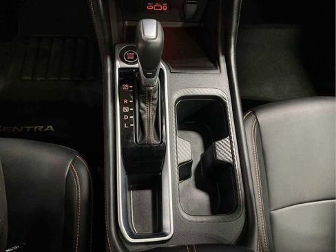 Used 2021 Nissan Sentra SR w/ SR Premium Package image 18