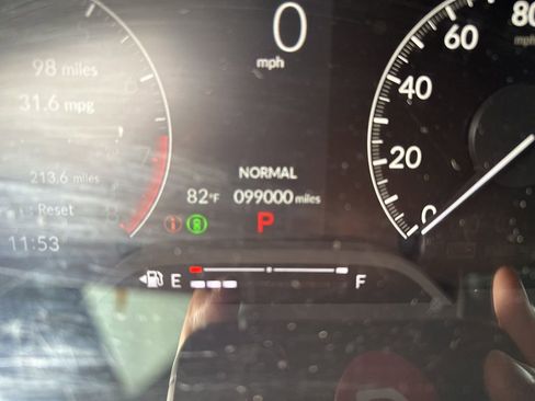 Used 2023 Honda Civic Sport image 22