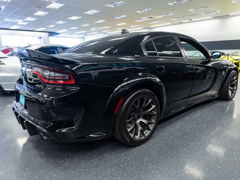 Used 2020 Dodge Charger SRT Hellcat w/ Harman/Kardon Audio Group RWD image 5