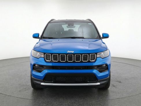 Used 2025 Jeep Compass Limited image 2