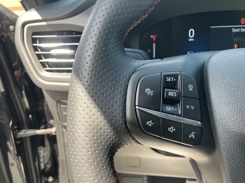 Used 2024 Ford Escape ST-Line w/ Tech Pack #1 AWD/4WD image 24