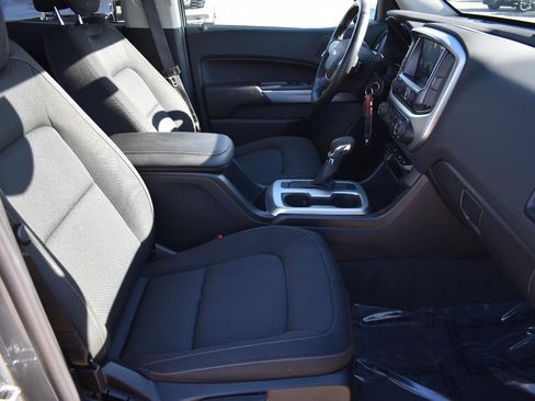 Used 2022 Chevrolet Colorado LT image 14