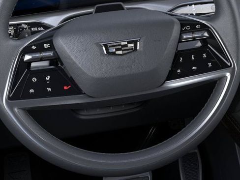 Used 2027 Cadillac Vistiq Sport w/ LPO, Floor Liner Package AWD/4WD image 19