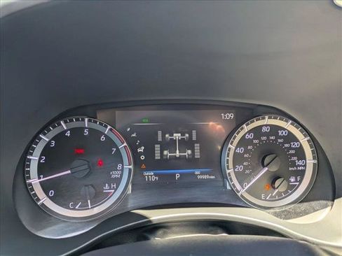 Certified 2023 Toyota Highlander XLE AWD/4WD image 11