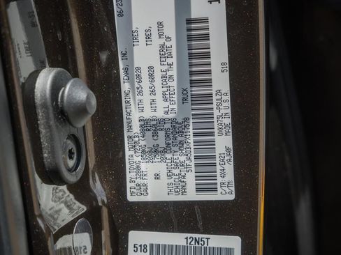 Used 2023 Toyota Tundra Limited AWD/4WD image 45