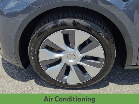 Used 2023 Tesla Model Y Long Range AWD/4WD image 12
