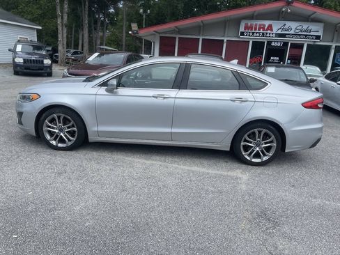 Used 2019 Ford Fusion SEL FWD image 5
