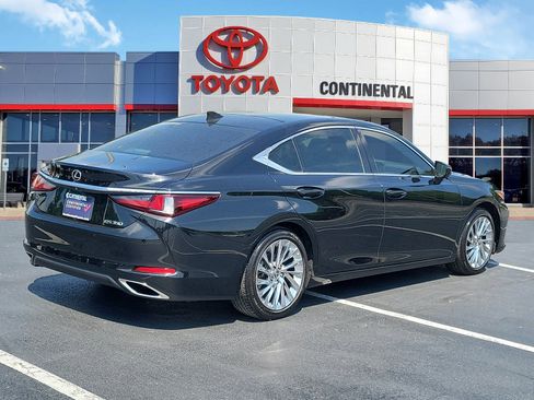 Used 2020 Lexus ES 350 Ultra Luxury w/ Accessory Package 2 FWD image 5