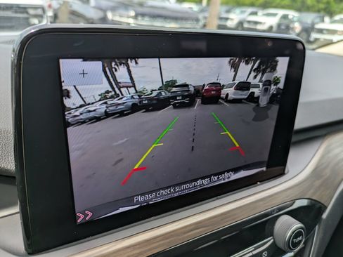 Used 2020 Ford Escape Titanium AWD/4WD image 25