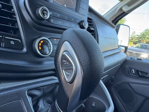 Used 2025 Ford Transit 250 Low Roof w/ Exterior Upgrade Package RWD image 31