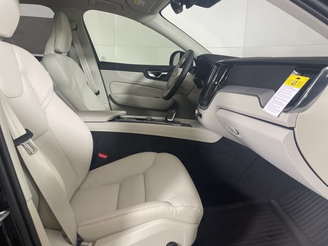 Certified 2025 Volvo XC60 T8 Plus w/ Protection Package Premier AWD/4WD image 22