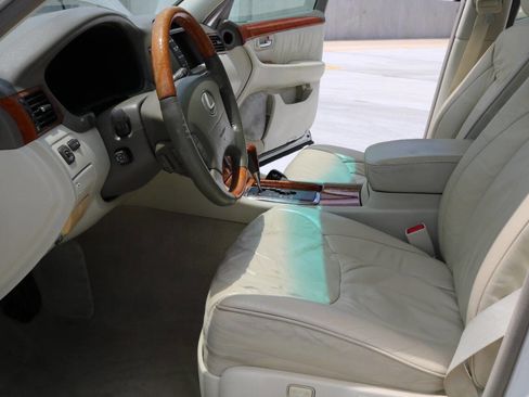 Used 2001 Lexus LS 430 RWD image 94