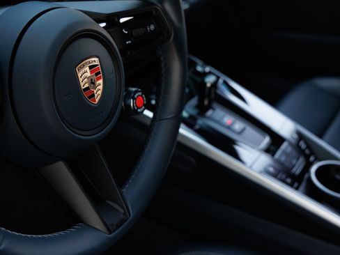 Certified 2025 Porsche 911 Carrera RWD image 20