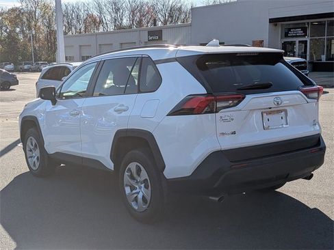 Used 2020 Toyota RAV4 LE image 5