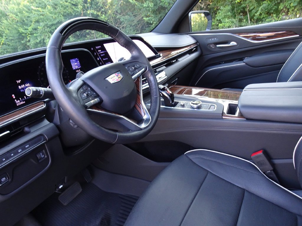 Certified 2023 Cadillac Escalade Premium Luxury w/ LPO, Floor Liner Package AWD/4WD image 12