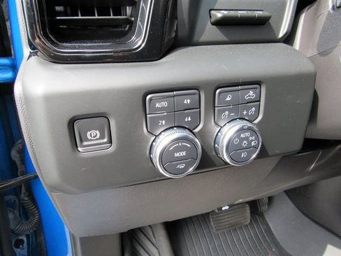 Certified 2024 GMC Sierra 1500 AT4X w/ AT4X AEV Edition image 15