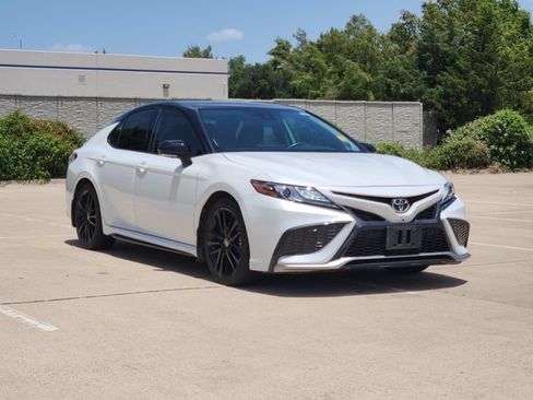 Used 2024 Toyota Camry XSE w/ Navigation Package FWD image 3