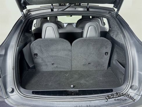 Used 2023 Tesla Model X Base image 32