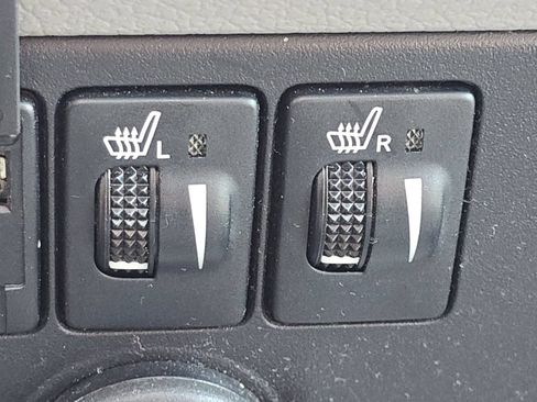 Used 2017 Toyota Sienna XLE FWD image 7