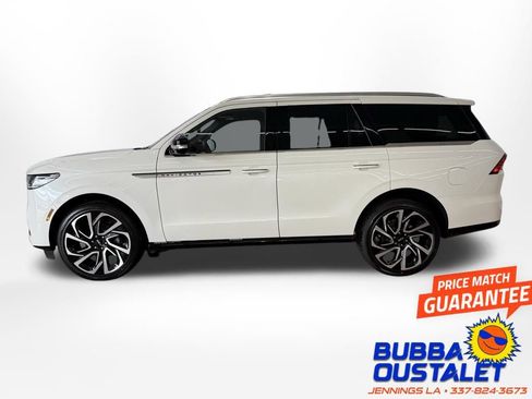 New 2026 Lincoln Navigator Reserve AWD/4WD image 2