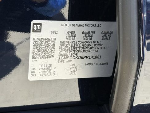 Used 2023 Chevrolet Suburban LT w/ Luxury Package RWD image 32