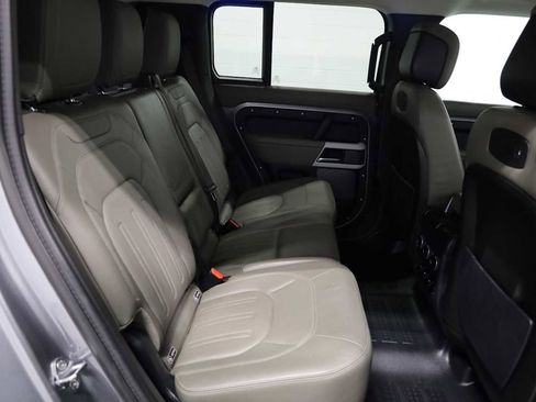 Used 2020 Land Rover Defender 110 SE image 43