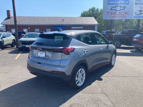 New 2027 Chevrolet Bolt LT w/ Comfort Package FWD image 27