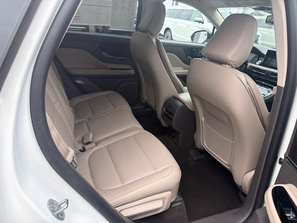 Certified 2022 Lincoln Corsair AWD w/ Equipment Group 101A image 19