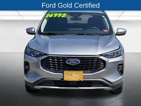 Certified 2024 Ford Escape Platinum AWD/4WD image 2