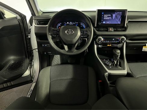 Used 2024 Toyota RAV4 LE AWD/4WD image 13