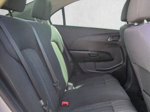 Used 2015 Chevrolet Sonic LT image 17