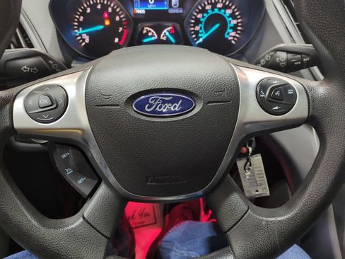 Used 2015 Ford Escape SE w/ SE Chrome Package FWD image 19