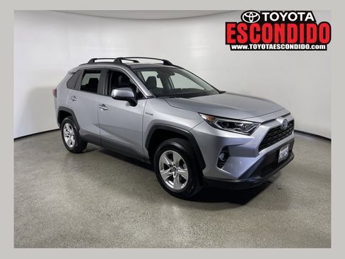 Used 2021 Toyota RAV4 XLE w/ XLE Grade Weather Package image 1