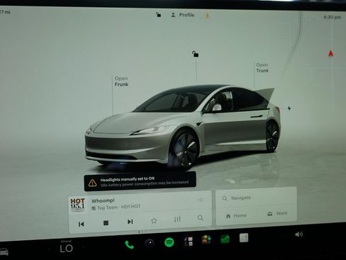 Used 2025 Tesla Model 3 RWD image 13