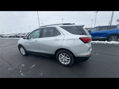 Used 2022 Chevrolet Equinox LT image 6